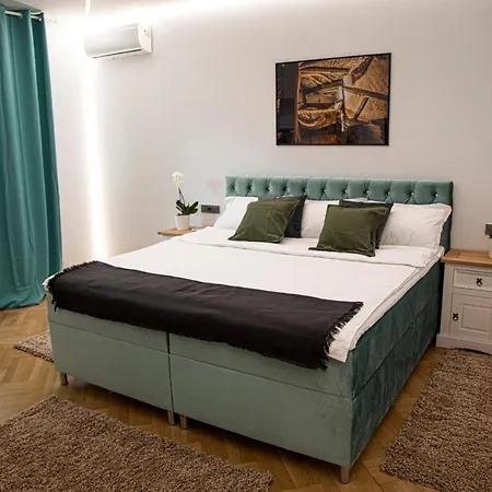 Brand New Penthouse At Km 0 Of Near Intercontinental Bucharest